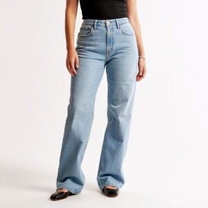 Abercrombie & Fitch Curve Love High Rise 90s Relaxed Jean
